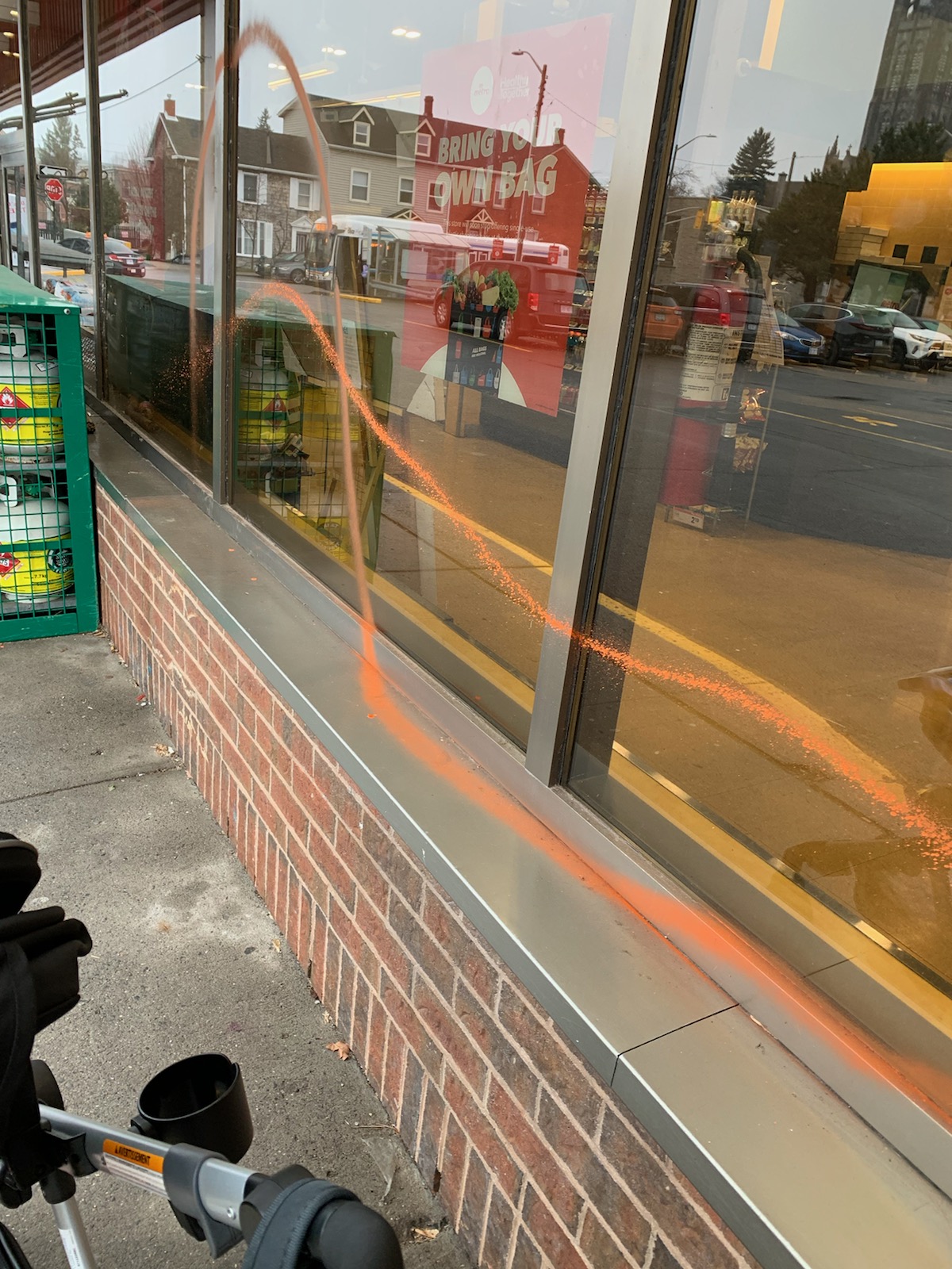 Полицията в Кингстън търси видео от камери за наблюдение във