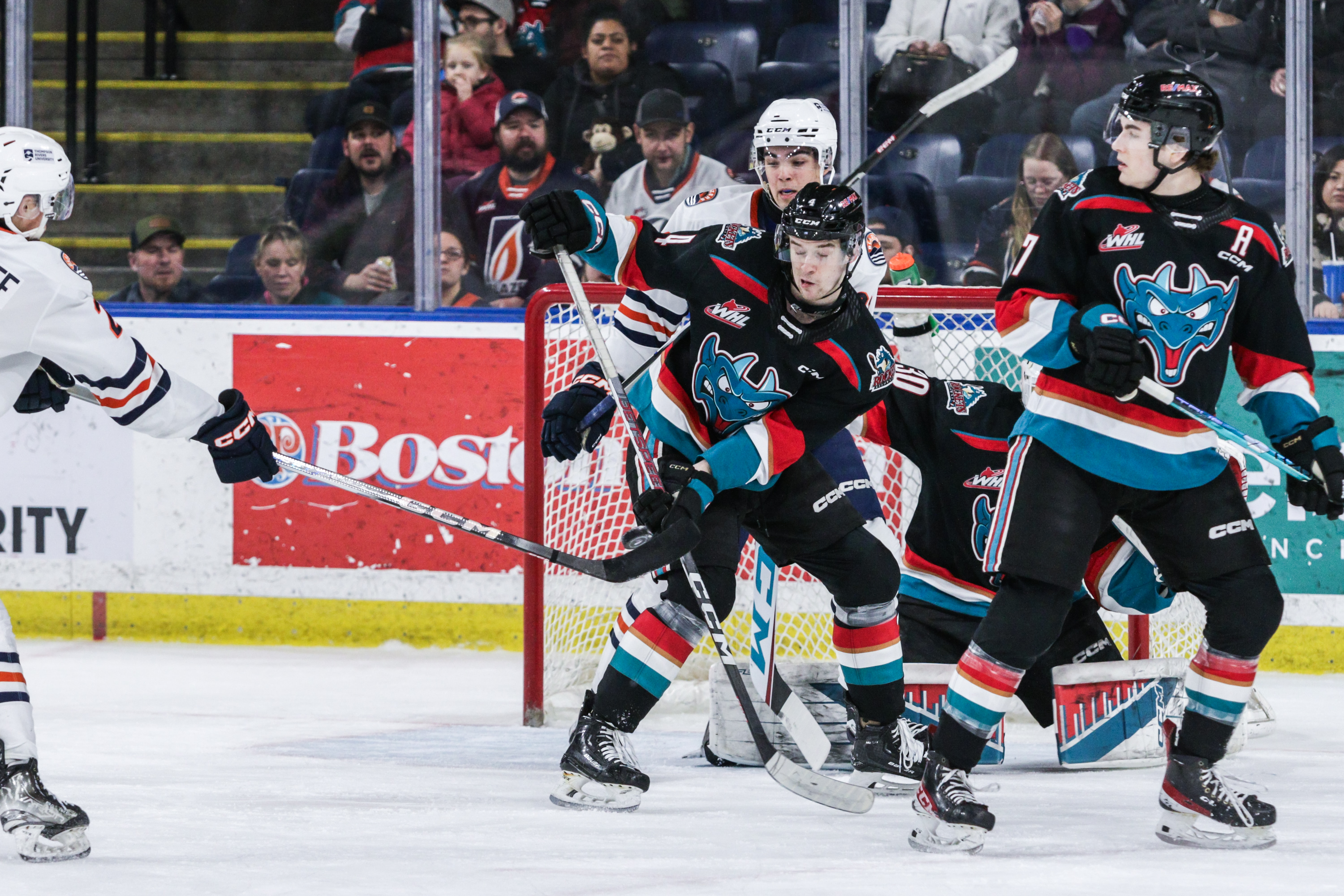 Обобщение на юношеските хокейни резултати от Оканаган и района ЗАПАДНА ХОКЕЙНА