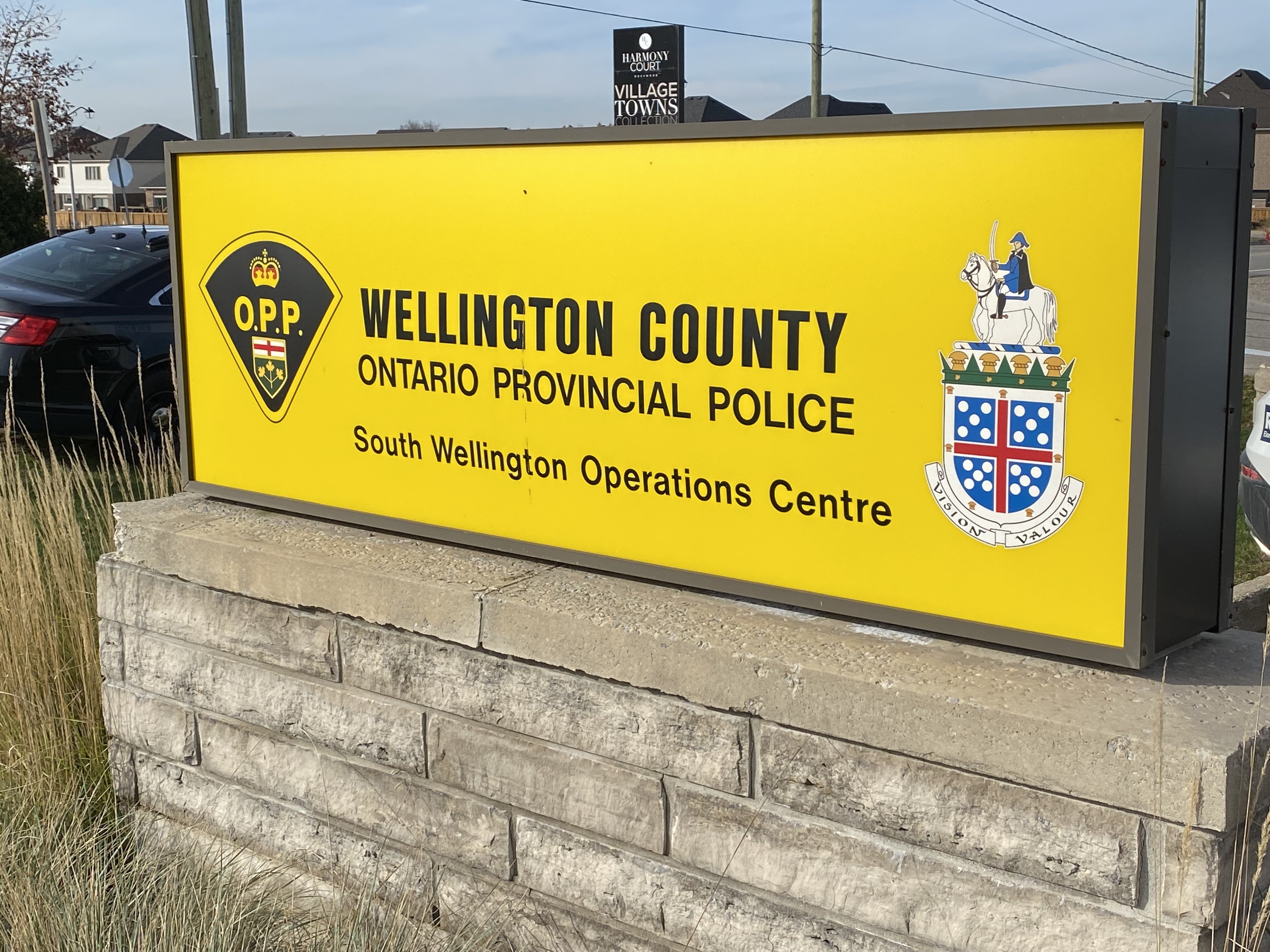 2 dead following 3-vehicle collision in Wellington County
