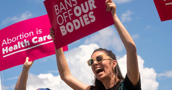 Близо 65 000 жертви на изнасилване вероятно са забременели на фона на забраните за аборти в САЩ: анализ