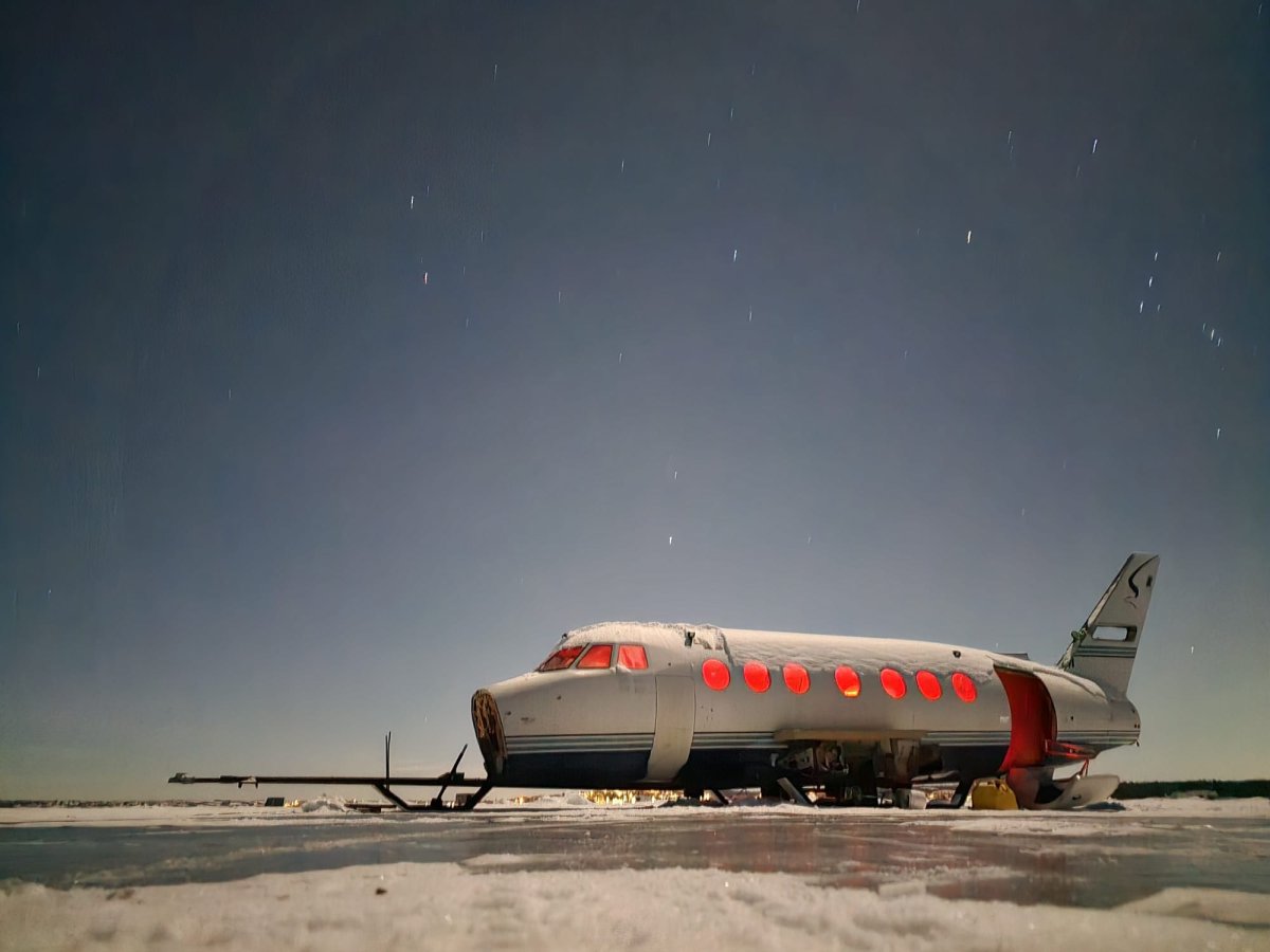 Airplane ice shack in Saskatchewan drawing a lot of attention