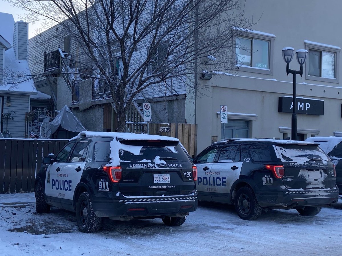 Edmonton police investigate a suspicious death in the area of 118th Avenue and 95A Street. Picture captured Friday, Jan. 12, 2024.