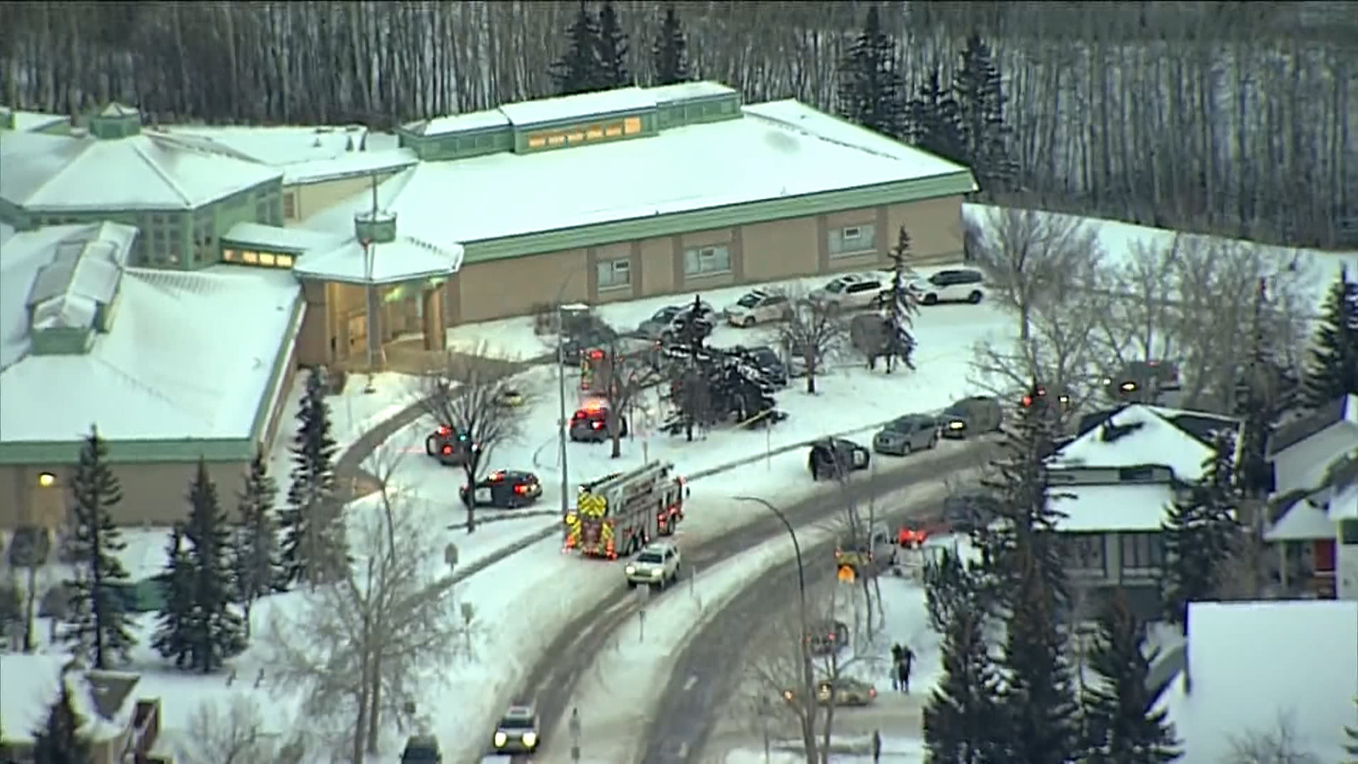 Полицията в Калгари казва че един човек е бил тежко