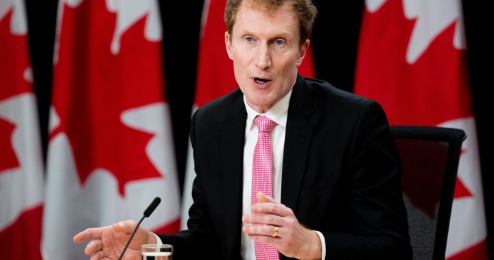 Министърът на имиграцията на Канада се очаква да обяви план за разрешителни за обучение