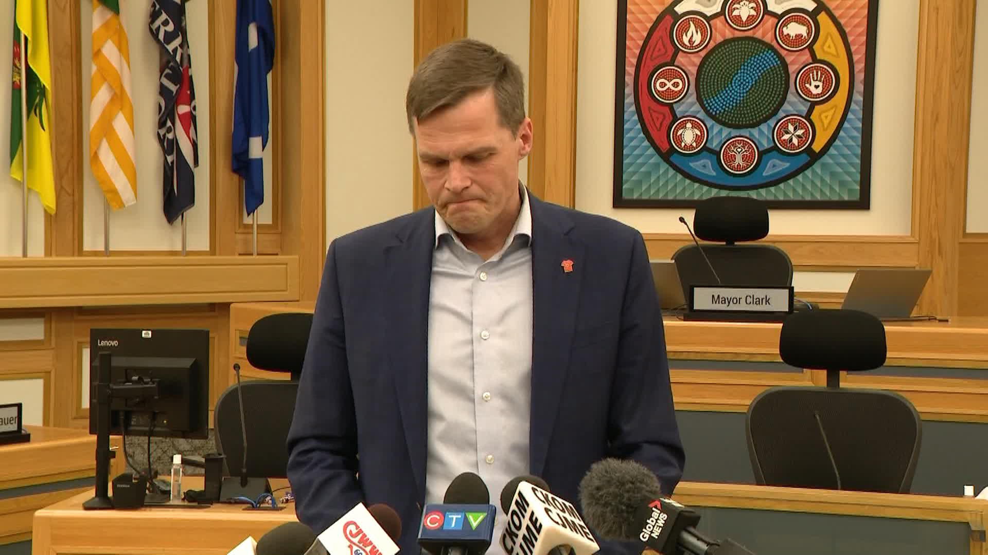 Saskatoon Mayor Charlie Clark announces he won’t be running in upcoming election