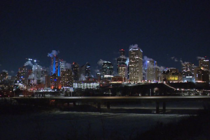 Calgary mayor considers ‘coordinated plan’ for grid alert downtown tower power