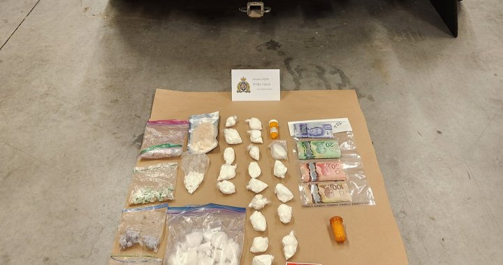 Кокаин, метамфетамин и фентанил, открити в скрито отделение: Келоуна RCMP