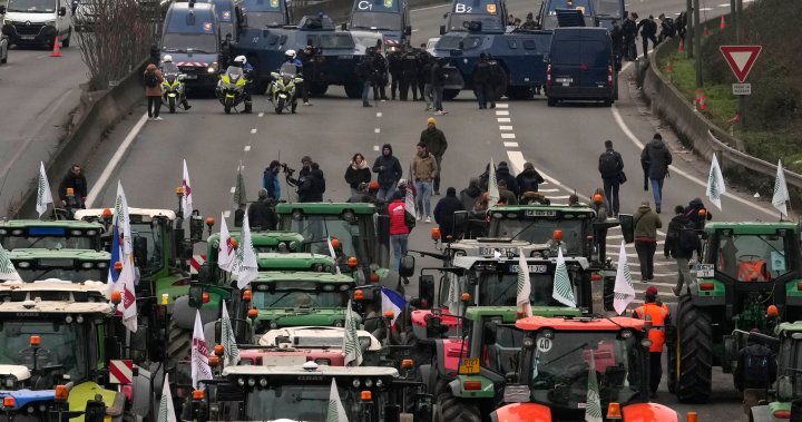 Фермерите блокираха повече пътни артерии в Белгия, Франция и Италия
