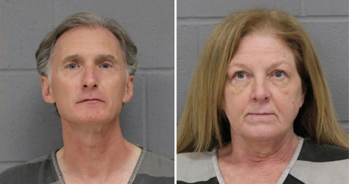 Родителите на модела на OnlyFans Къртни Клени бяха арестувани във връзка със случай на убийство