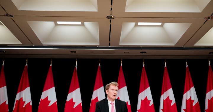 Канада се нуждае от имиграционна реформа, за да избяга от „капана на населението“, казват икономисти