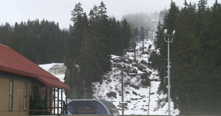 Снежни проблеми: Топлото и влажно време налага затваряне в сряда на ски хълмовете на Metro Vancouver