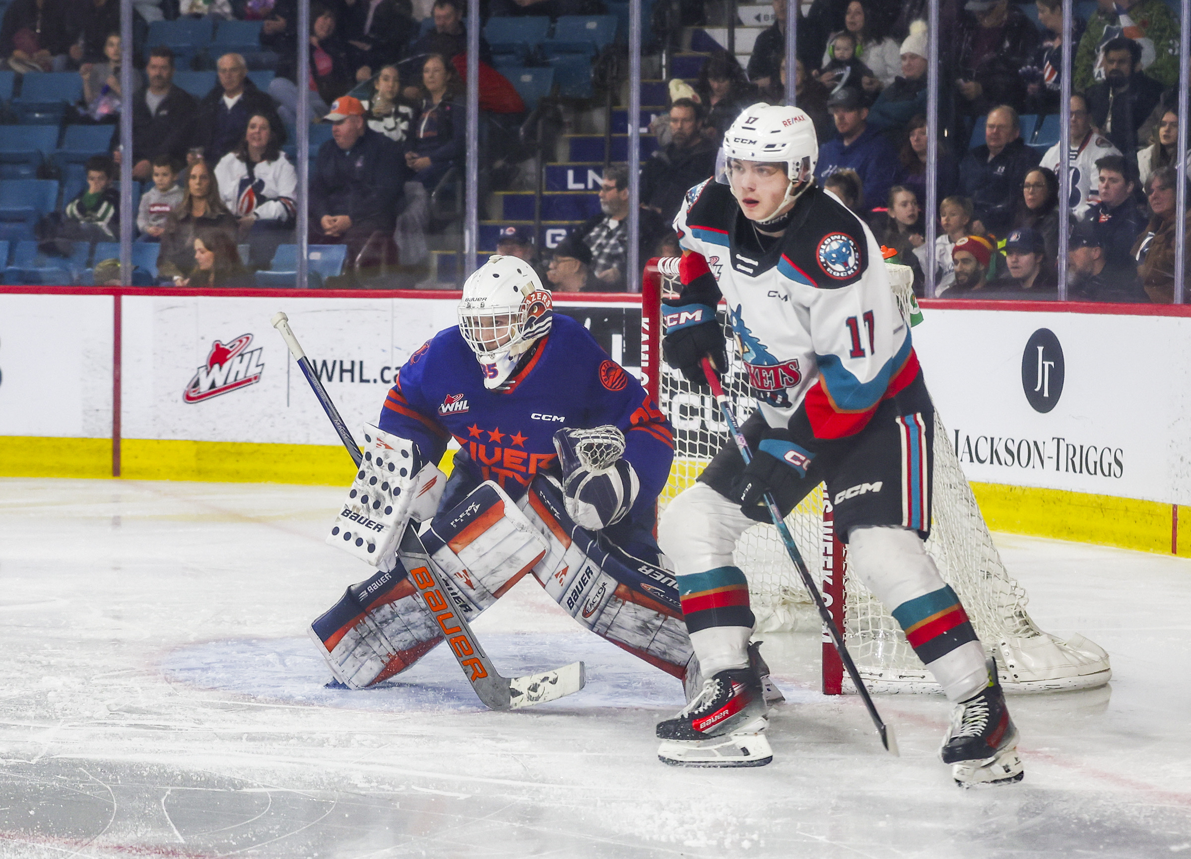 Обобщение на хокейните резултати за юноши от Оканаган и района ЗАПАДНА