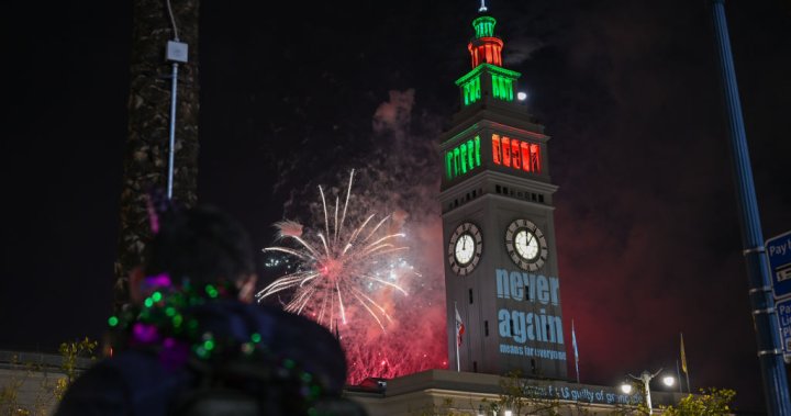 Новогодишните веселяци отпразнуваха 2024 г., но войната хвърля сянка върху празненствата