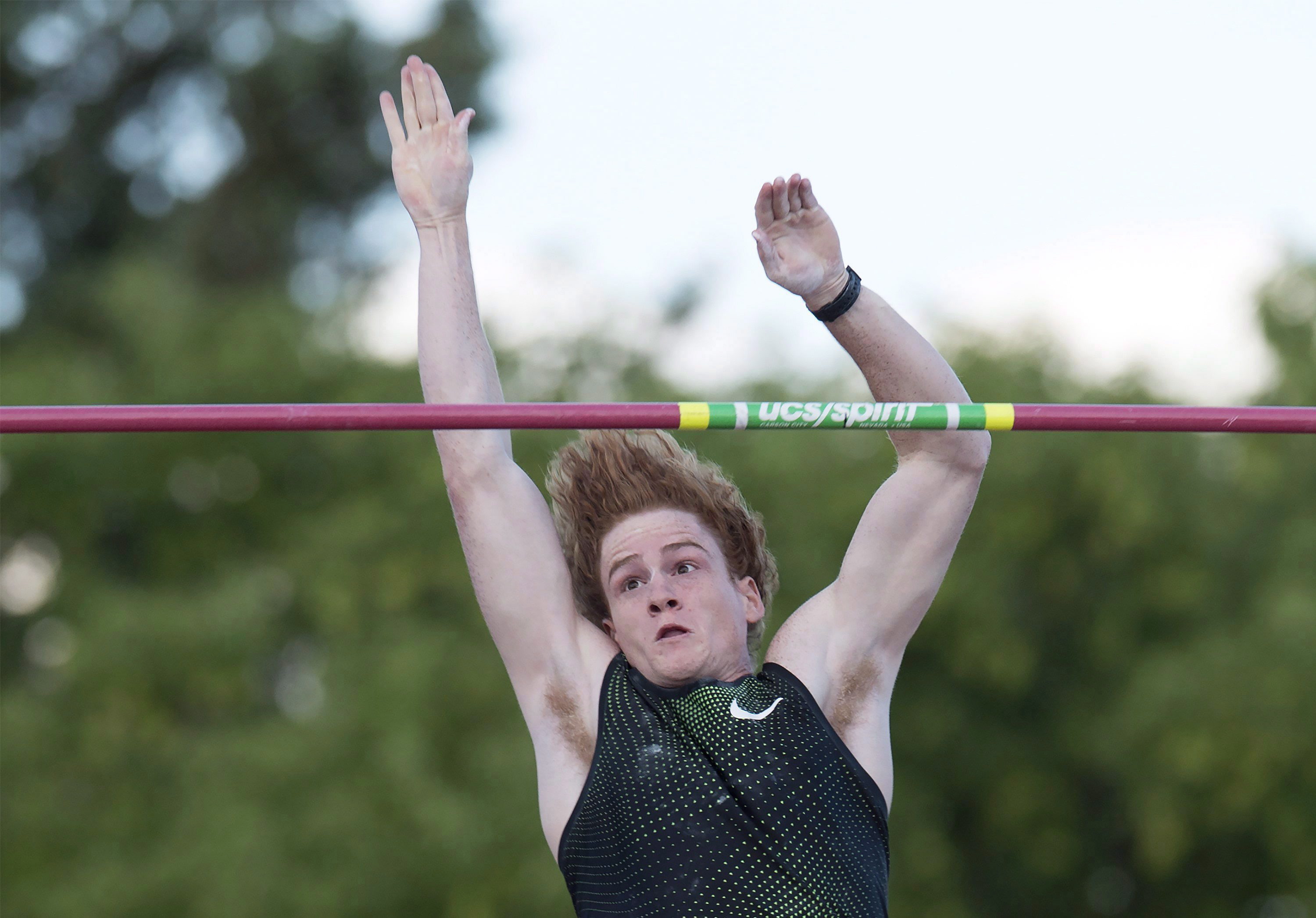 Shawn Barber, Canadian pole vault champion, dies from medical complications 