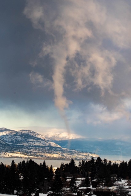 Alex Bodden photographed these two warm air funnels over Okanagan lake near Penticton from my deck this morning. They only lasted a couple of minutes, but made for an interesting view.