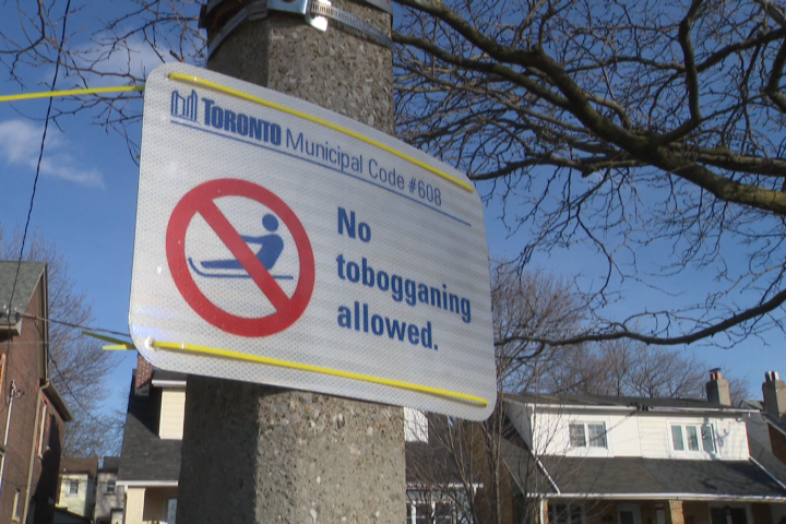Toronto councillors vote down tobogganing ban at 45 hills