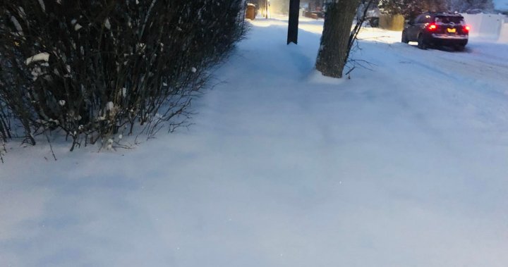 Уинипег си проправя път от зимната буря в четвъртък