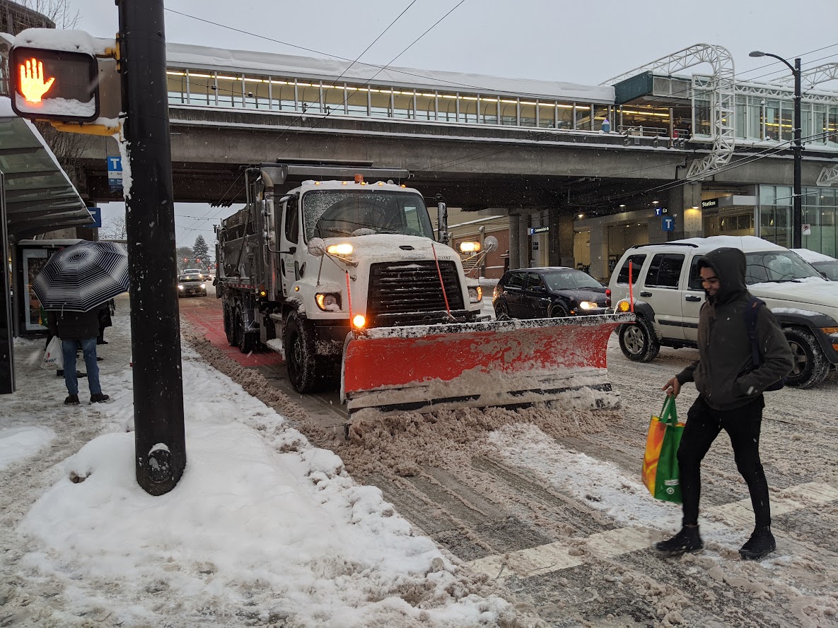Жителите на долната част на континента се призовават да вземат