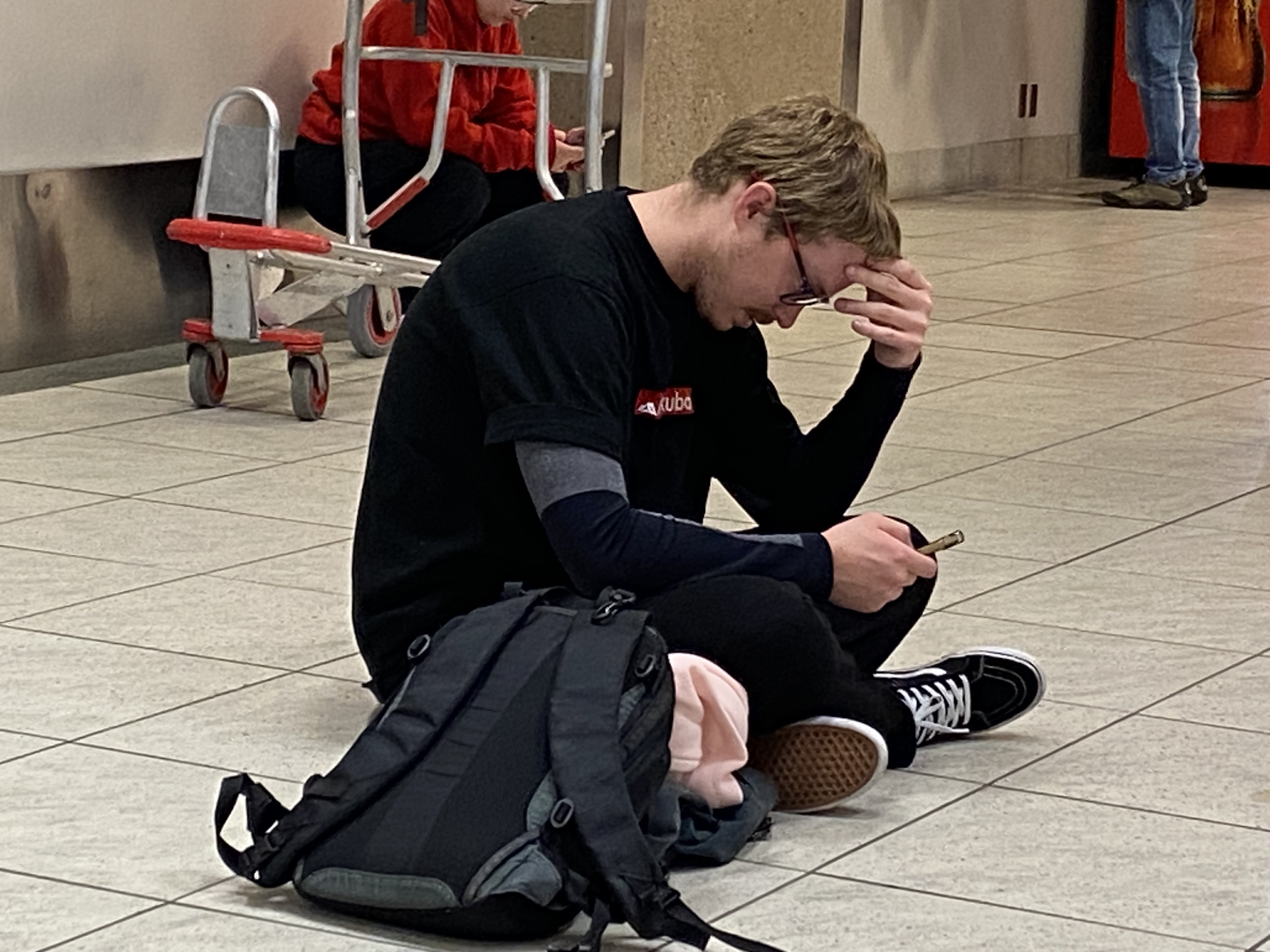 WestJet Airlines продължава да вижда анулирания и натрупвания след няколко