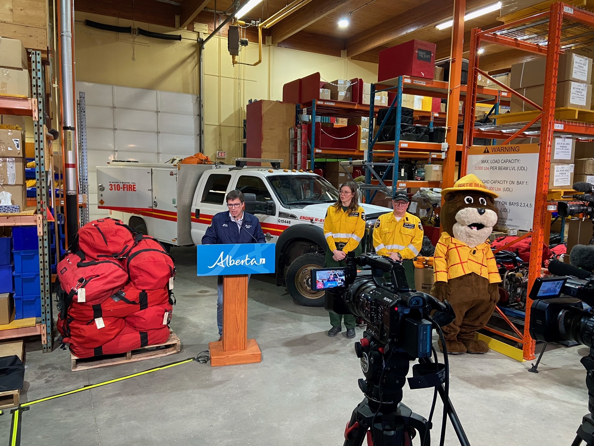 Правителството на Алберта обяви ранно начало на сезона на горските