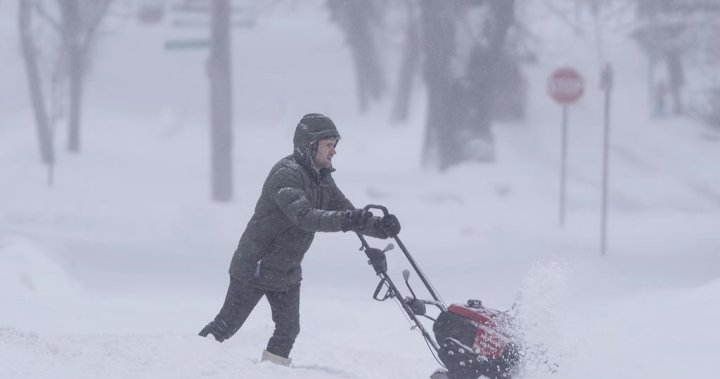 Училищата в Халифакс са затворени за понеделник поради масивна зимна буря в N.S.