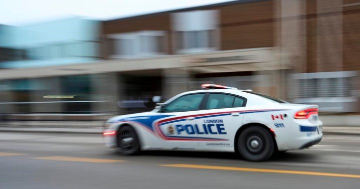 Лондон, Онтарио полицай, обвинен в шофиране в увредено състояние