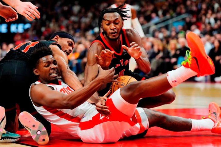 Growing pains as Raptors fend off Rockets 107-104