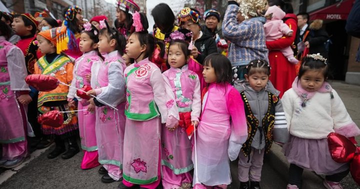 50-годишнината от парада на пролетния фестивал в Чайнатаун ​​се провежда