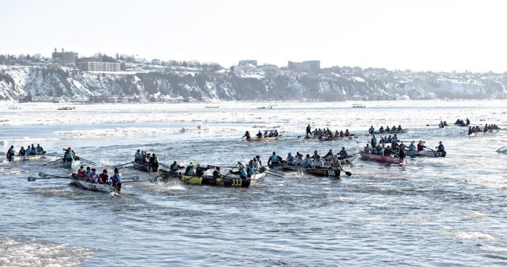 Топлото време принуди зимния карнавал в Квебек да затвори ледения дворец в последния ден на събитието
