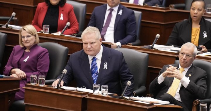Законодателната власт на Онтарио се възобновява с продължаващи въпроси относно плана за след средното образование