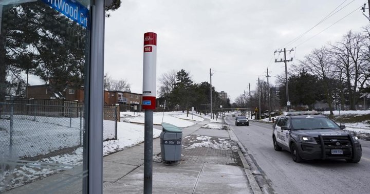 Жителите са неспокойни, след като двама души бяха простреляни на едно и също кръстовище на север в Торонто в рамките на 24 часа