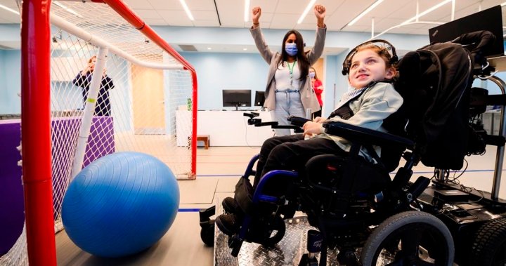 Технология, задвижвана от мозъчни вълни, позволява на канадските деца, „хванати в собствените си тела“, да играят