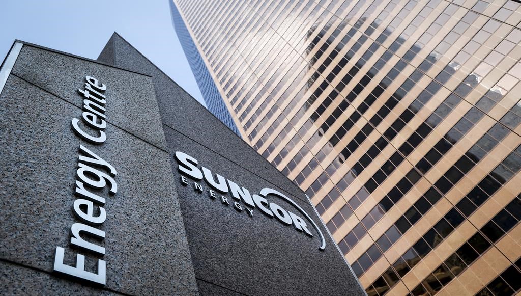 Гигантът от нефтените пясъци Suncor Energy Inc който беше силно