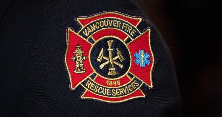 Помощник-началник на пожарната от Ванкувърските пожарни спасителни служби се възстановява