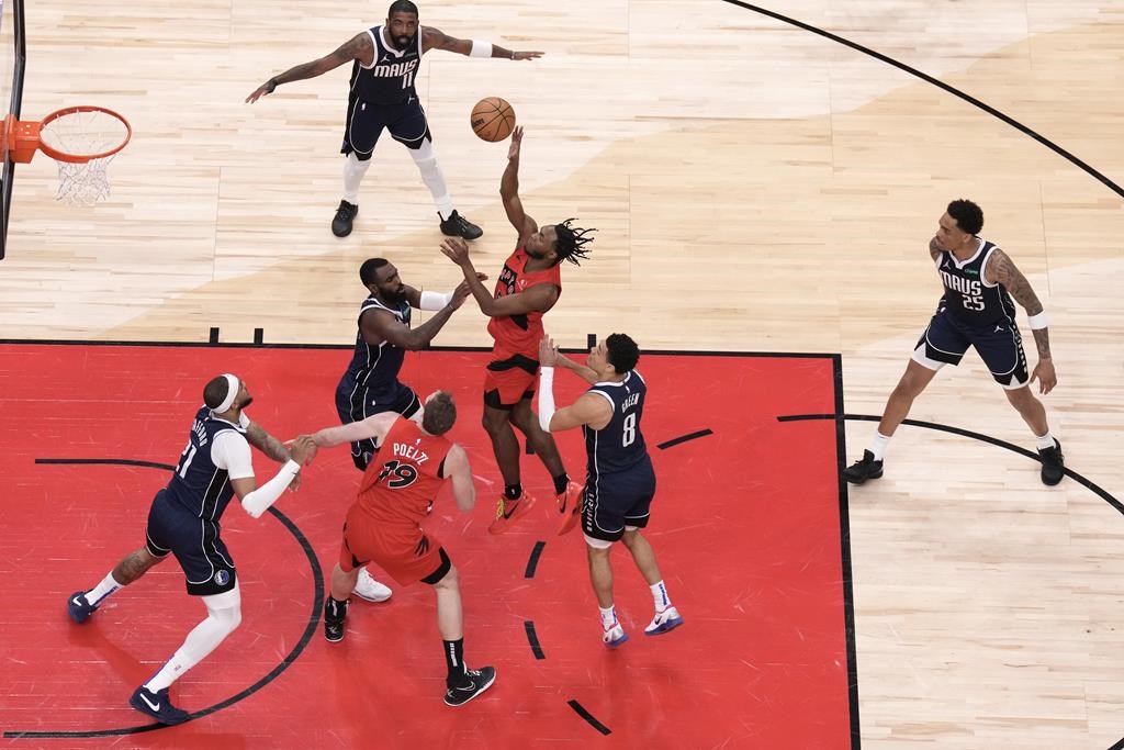 ТОРОНТО – Лука Дончич имаше 30 точки 11 борби и