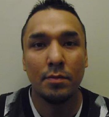 RCMP в Манитоба търси мъж, издирван със заповеди за въоръжени нападения, нарушения на условно освобождаване