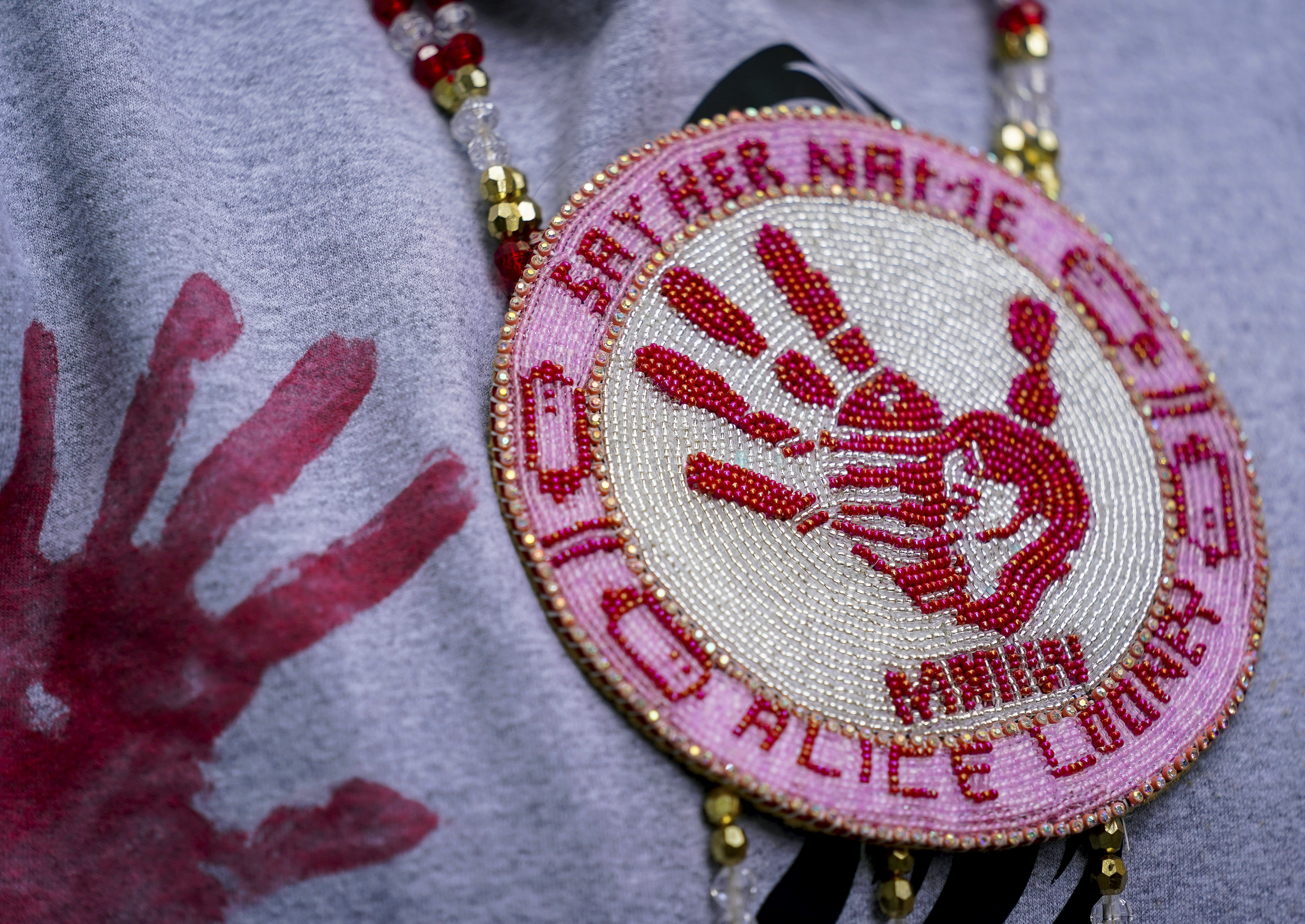 Всеки февруари на и около Свети Валентин хората от първите