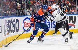 Continue reading: Edmonton Oilers fend off Los Angeles Kings for 4-2 win