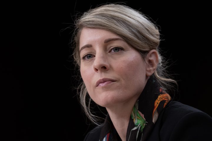 Канада санкционира близо дузина екстремисти в отговор на бруталната атака