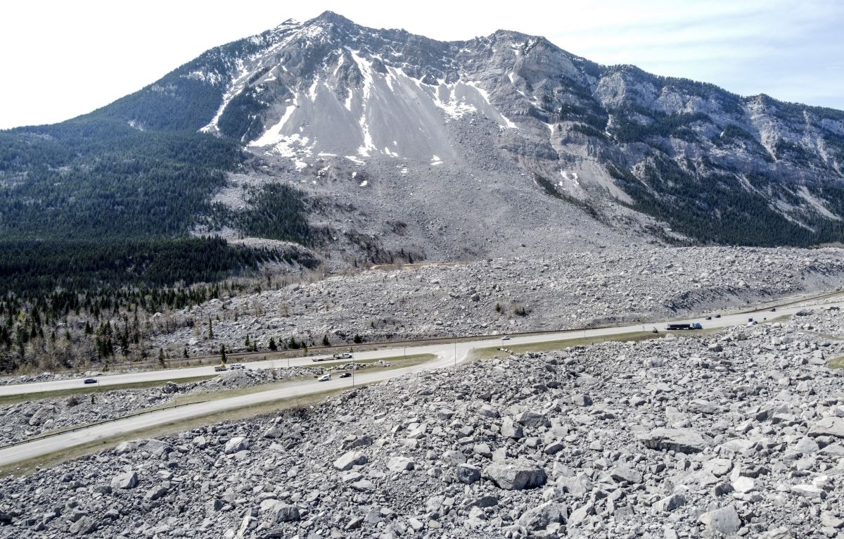 Crowsnest Pass residents voting on support for new coal mine