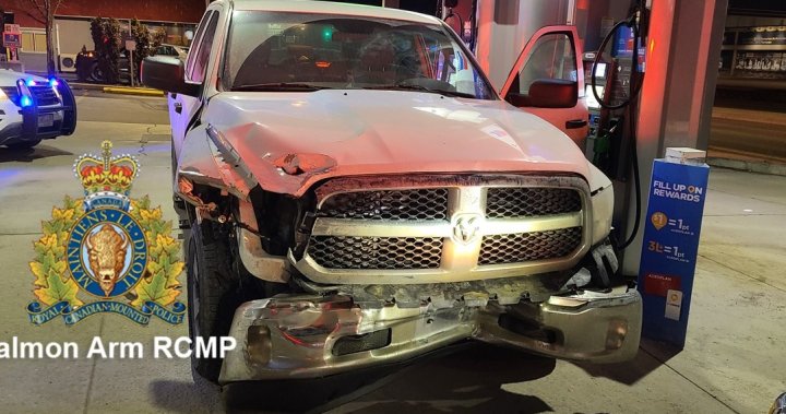 Шофьор, арестуван след блъскане на 2 превозни средства на Трансканадска магистрала: B.C. RCMP