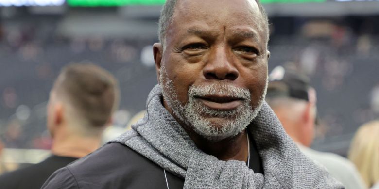 Carl Weathers, linebacker-turned-heavyweight actor, dies at 76