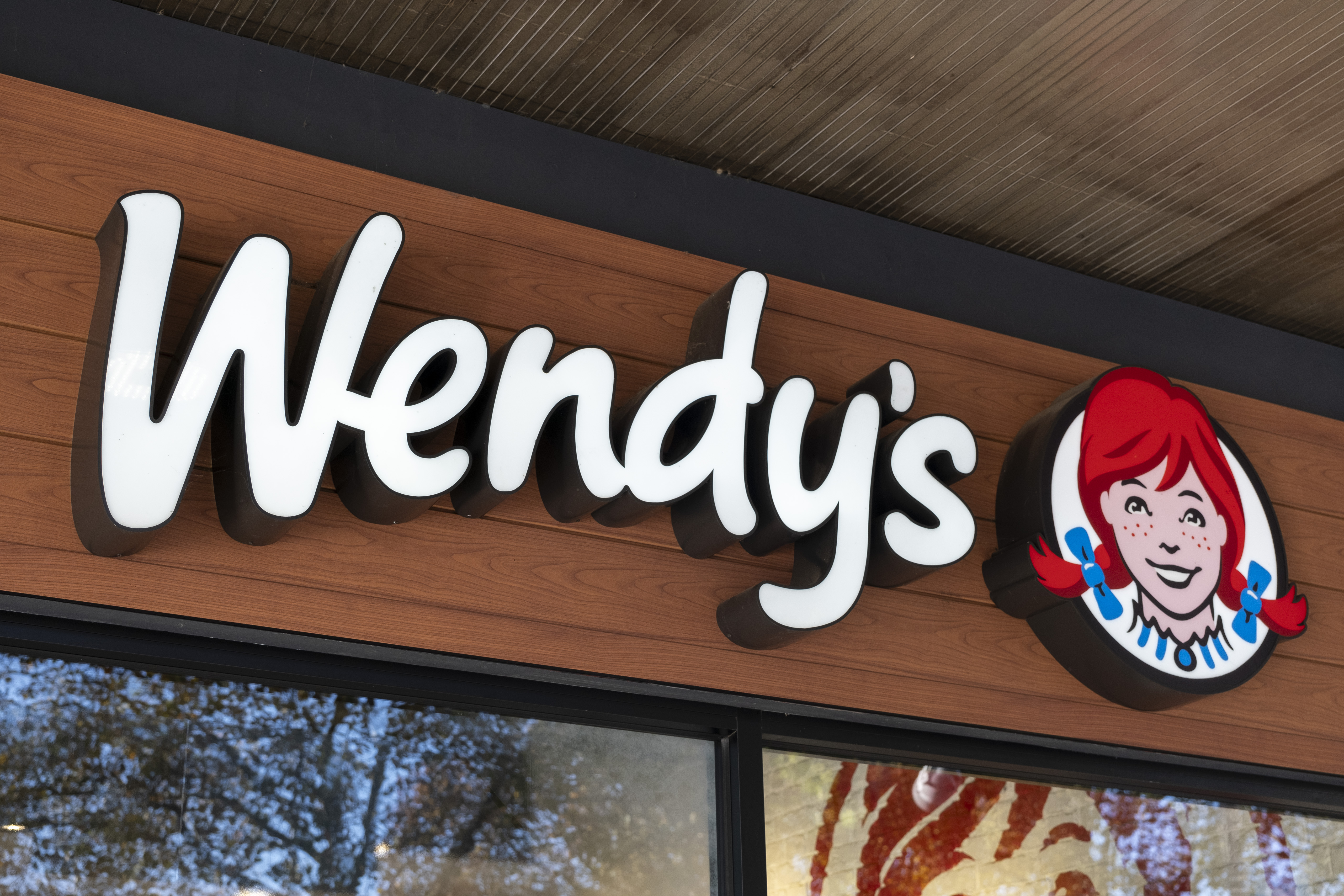 What time deals wendy's close