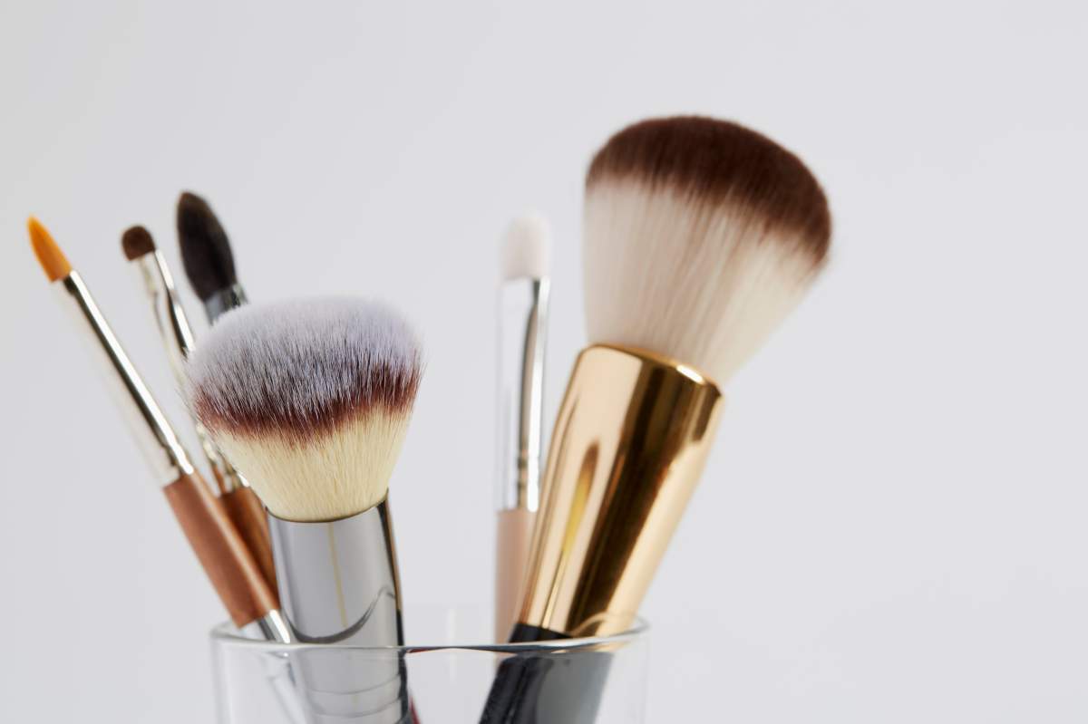 how to clean your makeup brushes