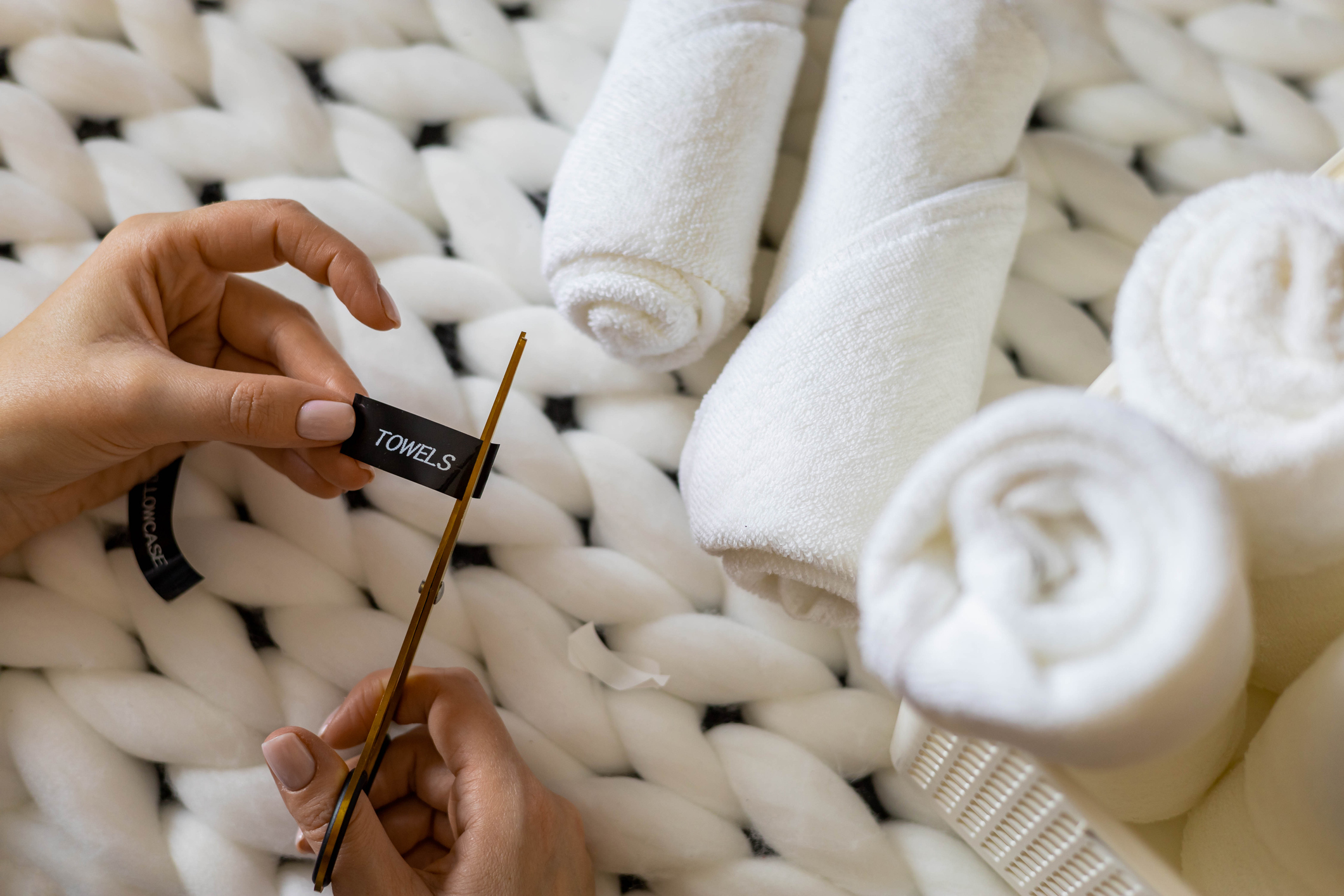 Кураторът самостоятелно решава какви теми и продукти представяме. Когато закупите