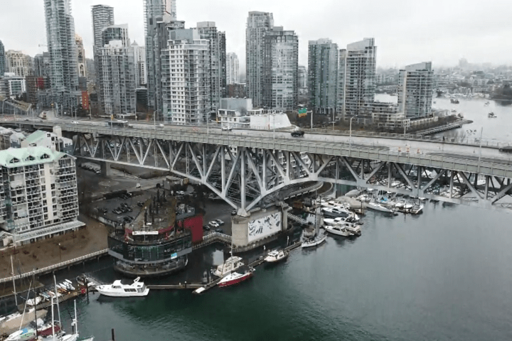 Vancouver council votes to delay decision on Granville Bridge suicide barriers