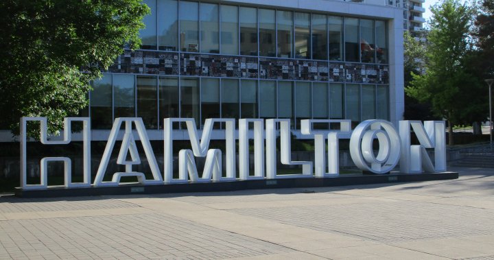 Кметът на Хамилтън успокоява жителите че градът не плаща откуп
