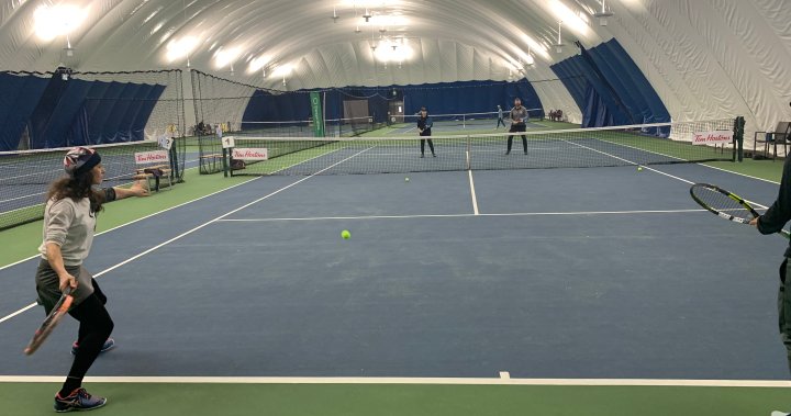Надуваемите куполи са голям хит за тенисистите на закрито в Квебек
