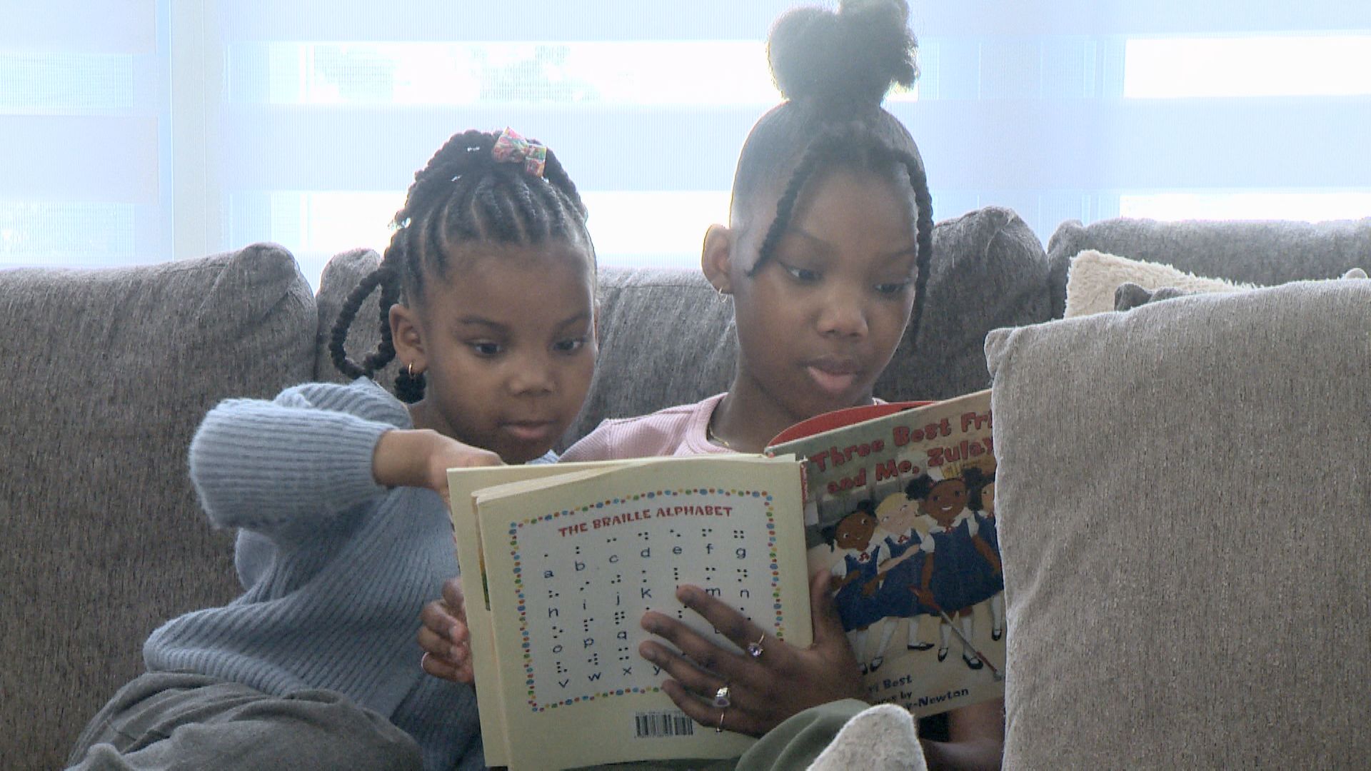 Две млади сестри от Сейнт Хуберт южно от Монреал вдъхновяват