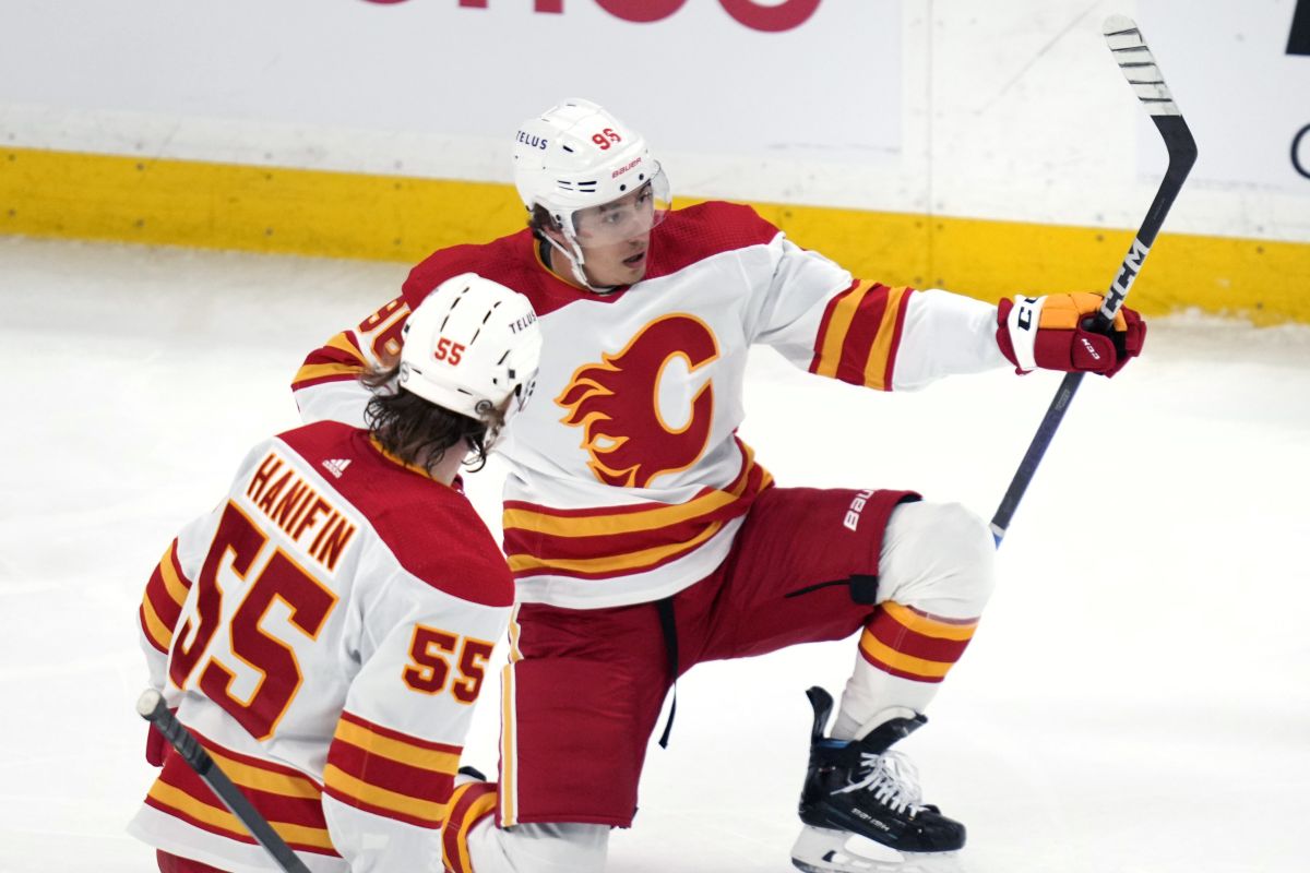 Kuzmenko Scores In Flames Debut As Calgary Wins 4-1 Over Boston Bruins ...